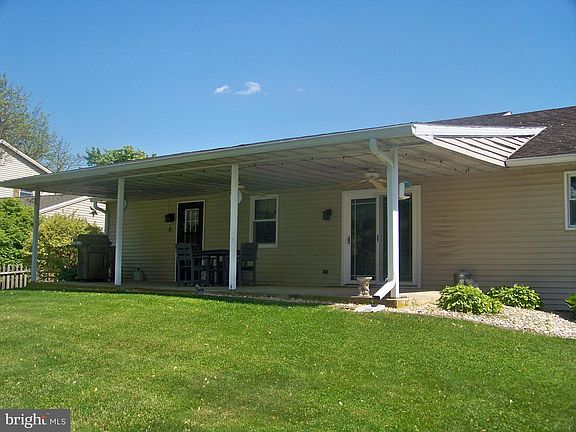 3rd image of 32 Green Acre Rd