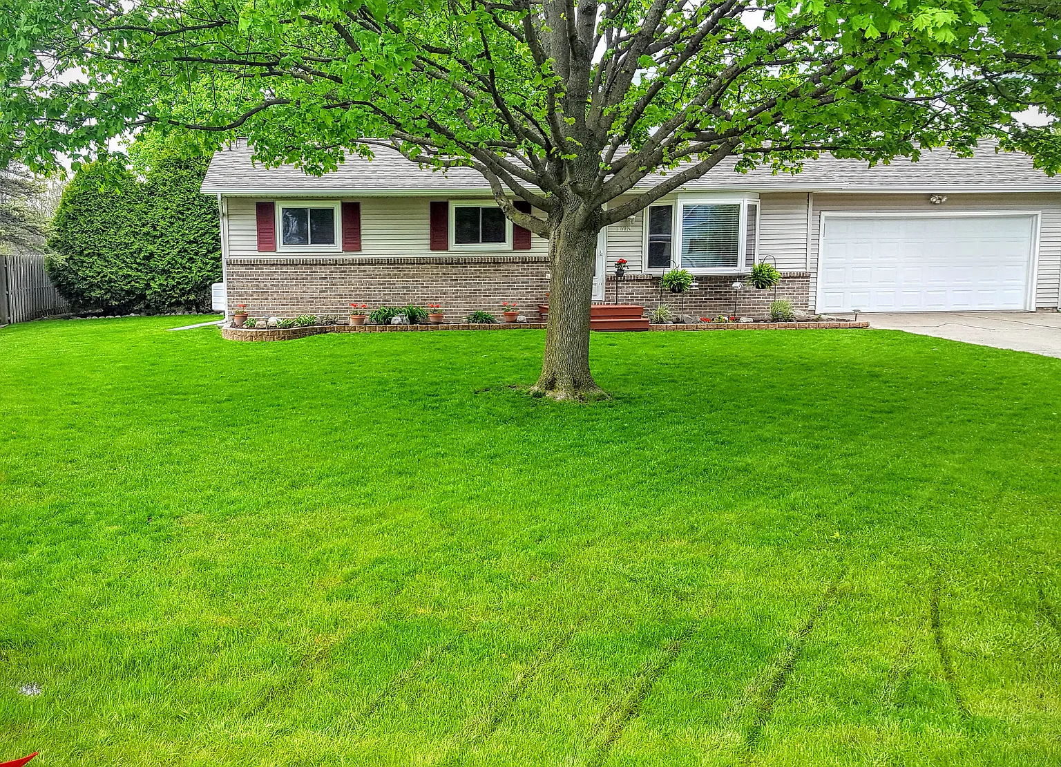 4618 Clunie St photo 1