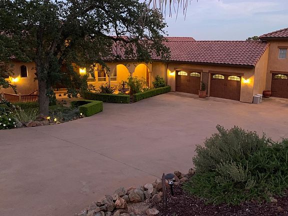 4th image of 3538 Park Dr