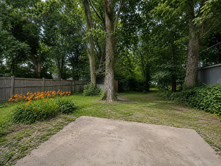 4235 Rookwood Ave — Photo 17