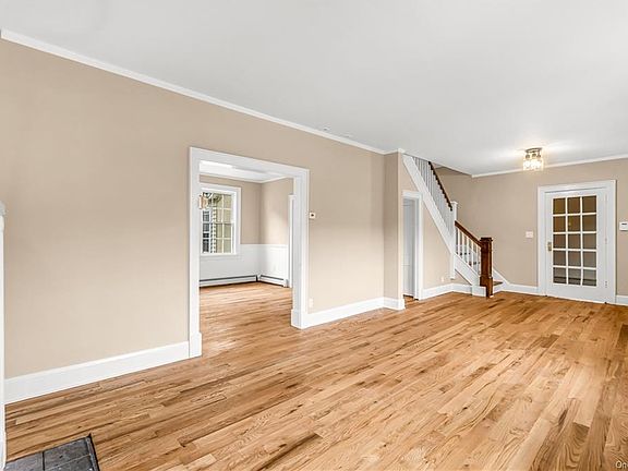 5th image of 19 Academy St