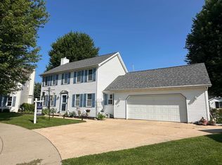 4800 N Morningview Ct, Appleton, WI 54913