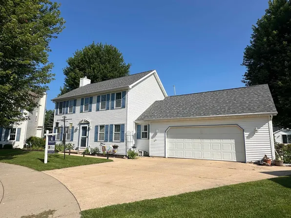 4800 N Morningview Ct, Appleton, WI 54913