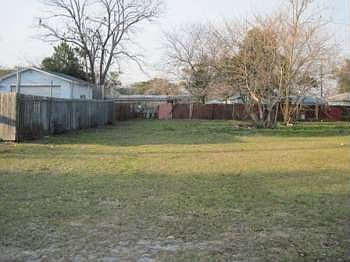 2nd image of 1043 W 11th St