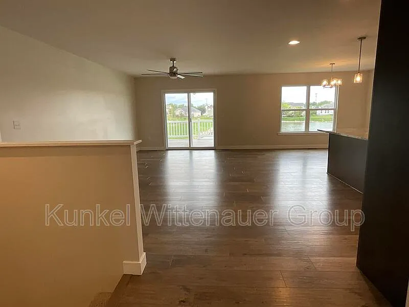 3 bed, 2.0 bath, $2,775 — Photo 4