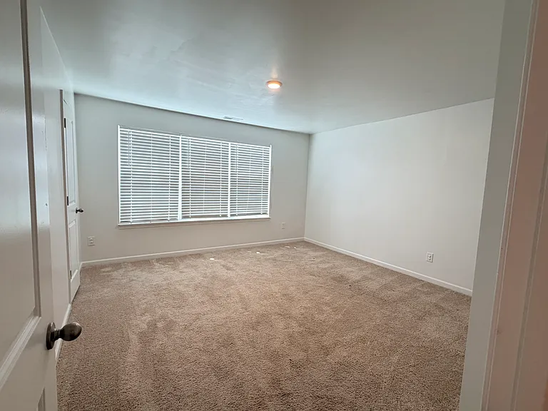4529 Sandstone Dr — Photo 13