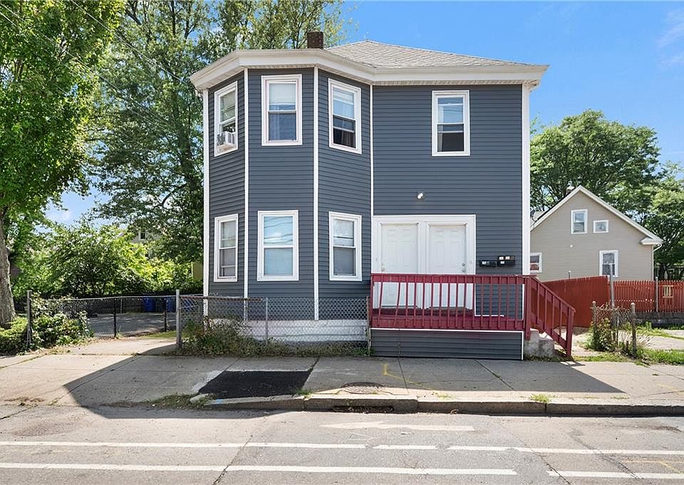 1st image of 346 Douglas Ave