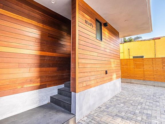 2nd image of 1830 Alsace Ave #1/2