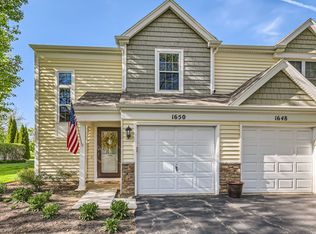 1650 Pebble Beach Cir, Elgin, IL 60123