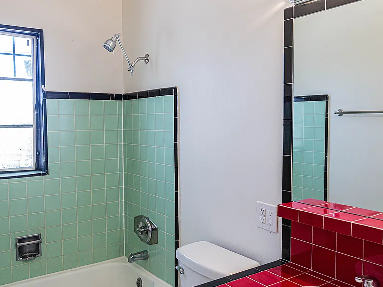 5042 E Eastland St — Photo 12