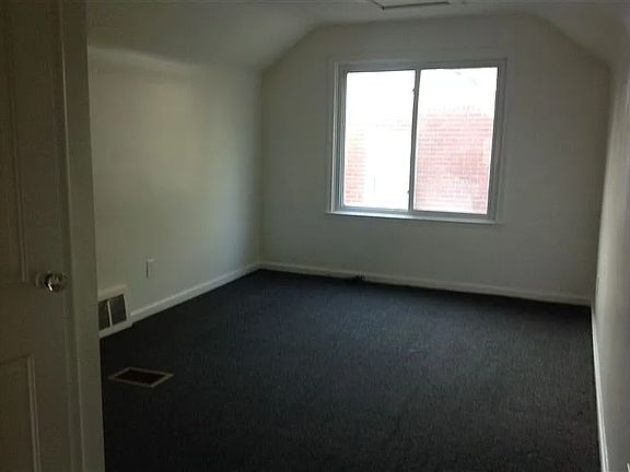 2nd image of 20127 Northlawn St