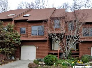 39 Pape Dr, Atlantic Highlands, NJ 07716