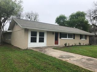 1205 E Fannin St, Beeville, TX 78102