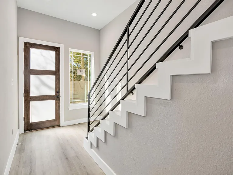 4924 Winnetka St #C — Photo 2