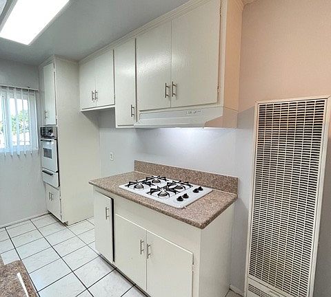 4th image of 11311 Hatteras St APT 8