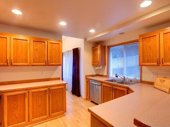 Lots of cabinet space