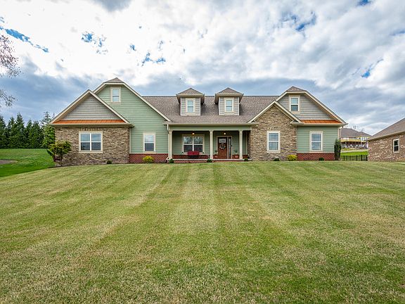 2nd image of 125 Sandstone Creek Dr
