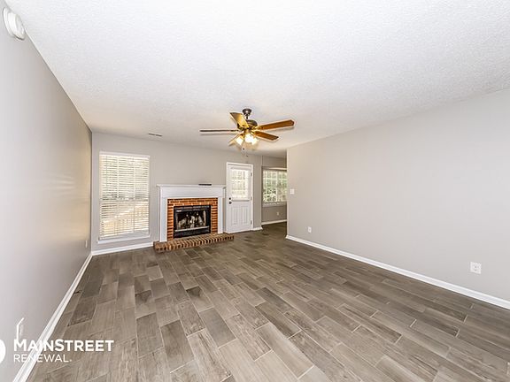 3rd image of 1701 Driftwood Ln