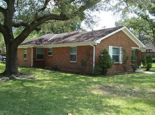 4003 Drummond St, Houston, TX 77025