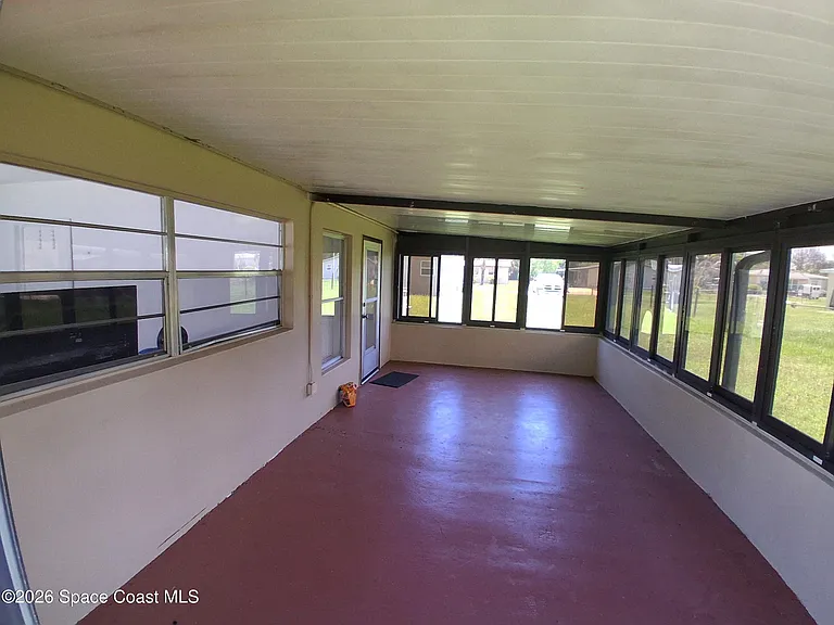 303 Princeton Ave — Photo 17