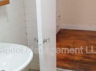 427 Seymour Ave APT 102, Lansing, MI 48933