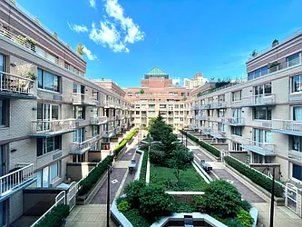 Rented by Addison Property Group