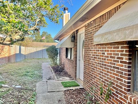 1st image of 204 Bent Arrow Dr #1