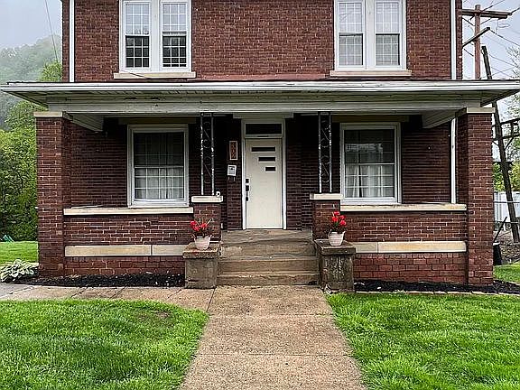 3rd image of 302 Eastern Ave