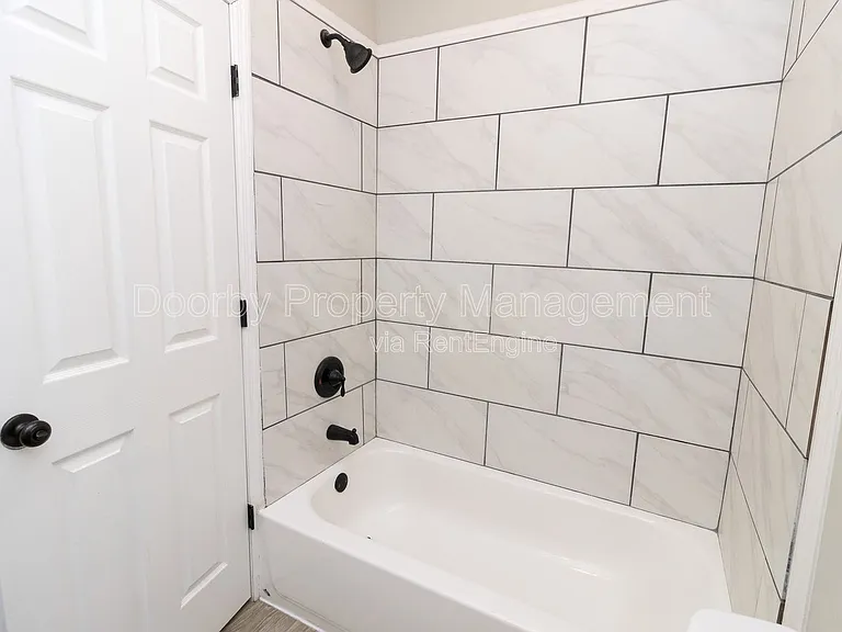 18 Michigan Ln #3 — Photo 15