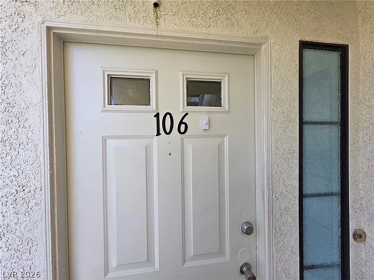 4865 S Torrey Pines Dr #106 — Photo 4