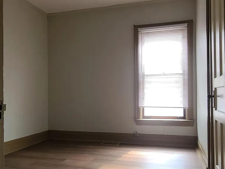 194 Altruria St #2 — Photo 5
