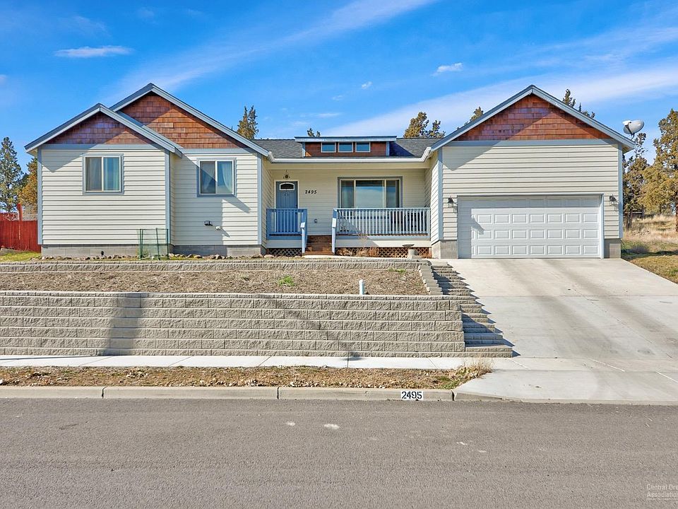 1st image of 2495 NE Bobbi Pl