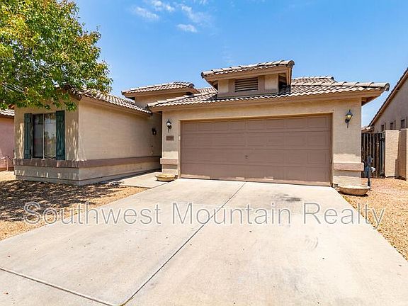 3rd image of 2738 E Dolphin Cir