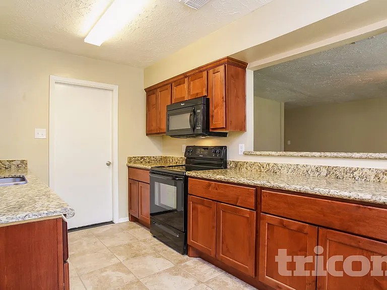 4227 Burkegate Dr — Photo 6