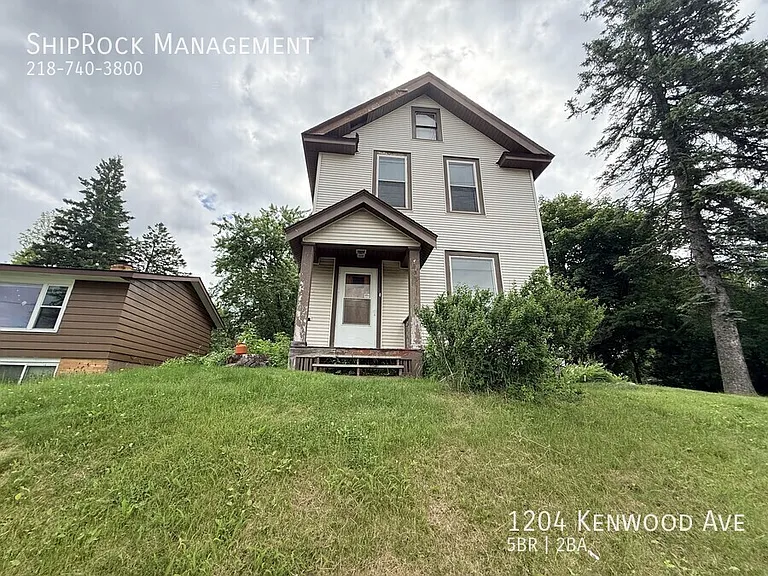 1204 Kenwood Ave — Photo 1
