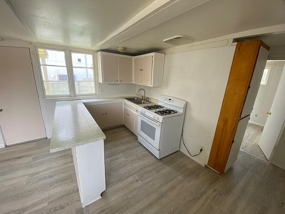 1st image of 1729 Dahlia Ave