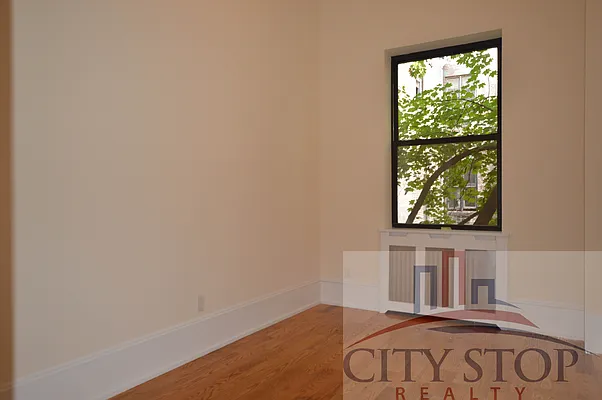 Rented by City Stop Realty | media 4