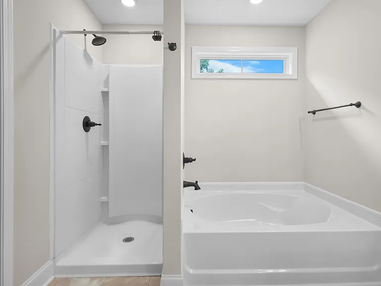 422 Mattingly Dr — Photo 11
