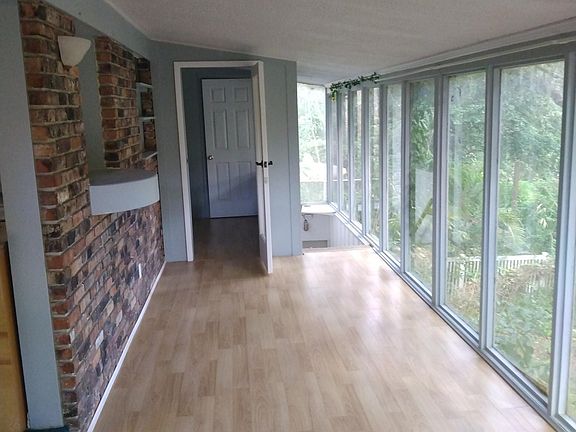 3rd image of 1725 E Mulberry Dr #B