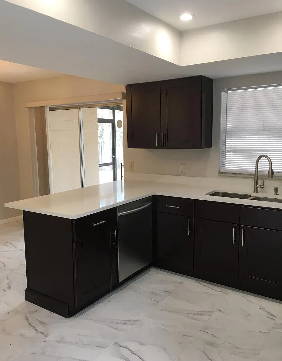 3 bed, 1176 sqft, $2,095 — Photo 2