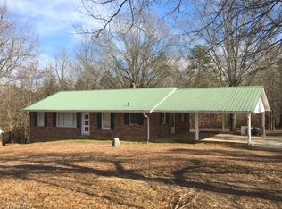 694 Hunter Rd, Lexington, NC 27295