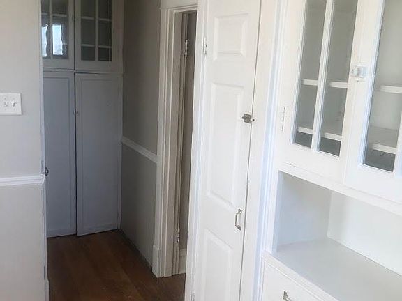 4th image of 3900 Iowa Ave #1F