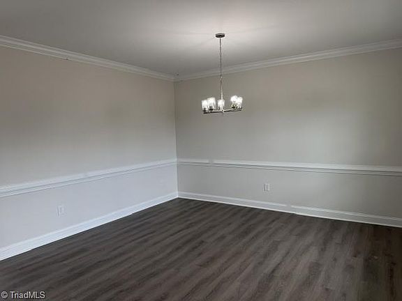 5th image of 1312 Dandridge Dr