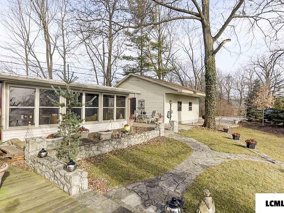 4th image of 11 Cottonwood Ln