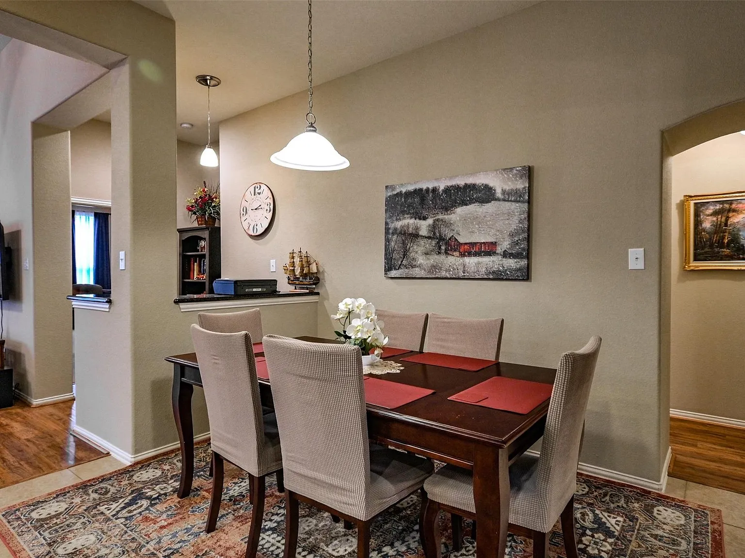 4 bed, 2397 sqft, $2,595 — Photo 4