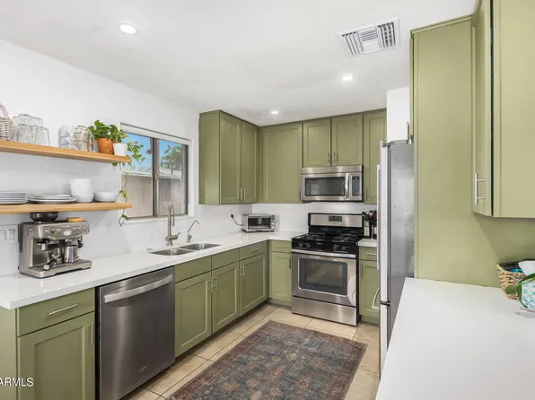 125 W CULLUMBER Avenue, Gilbert, AZ 85233