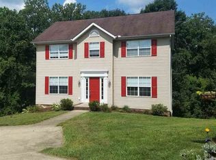 2 Royal Oaks Ln, Huntington, WV 25705