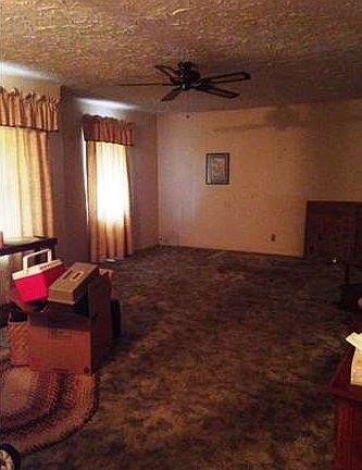 2nd image of 830 Bluebonnet St
