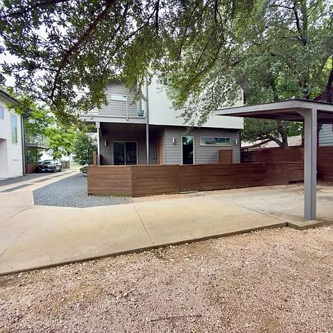 Building Photo - 502 W 51st St #D