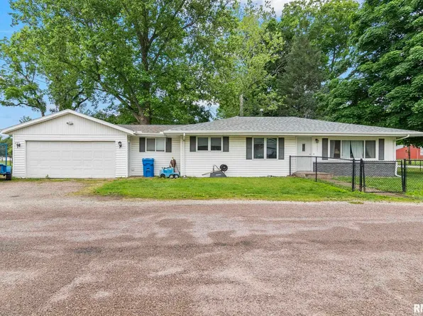 17544 Bobwhite St, Petersburg, IL 62675